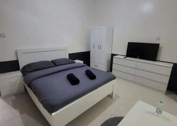 Vashi Full Studio Apartment