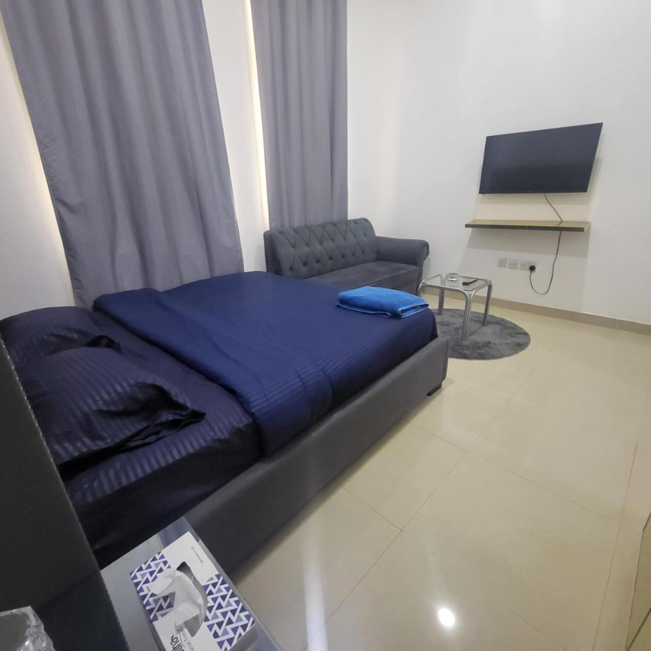 Vashi Full Studio Apartment *